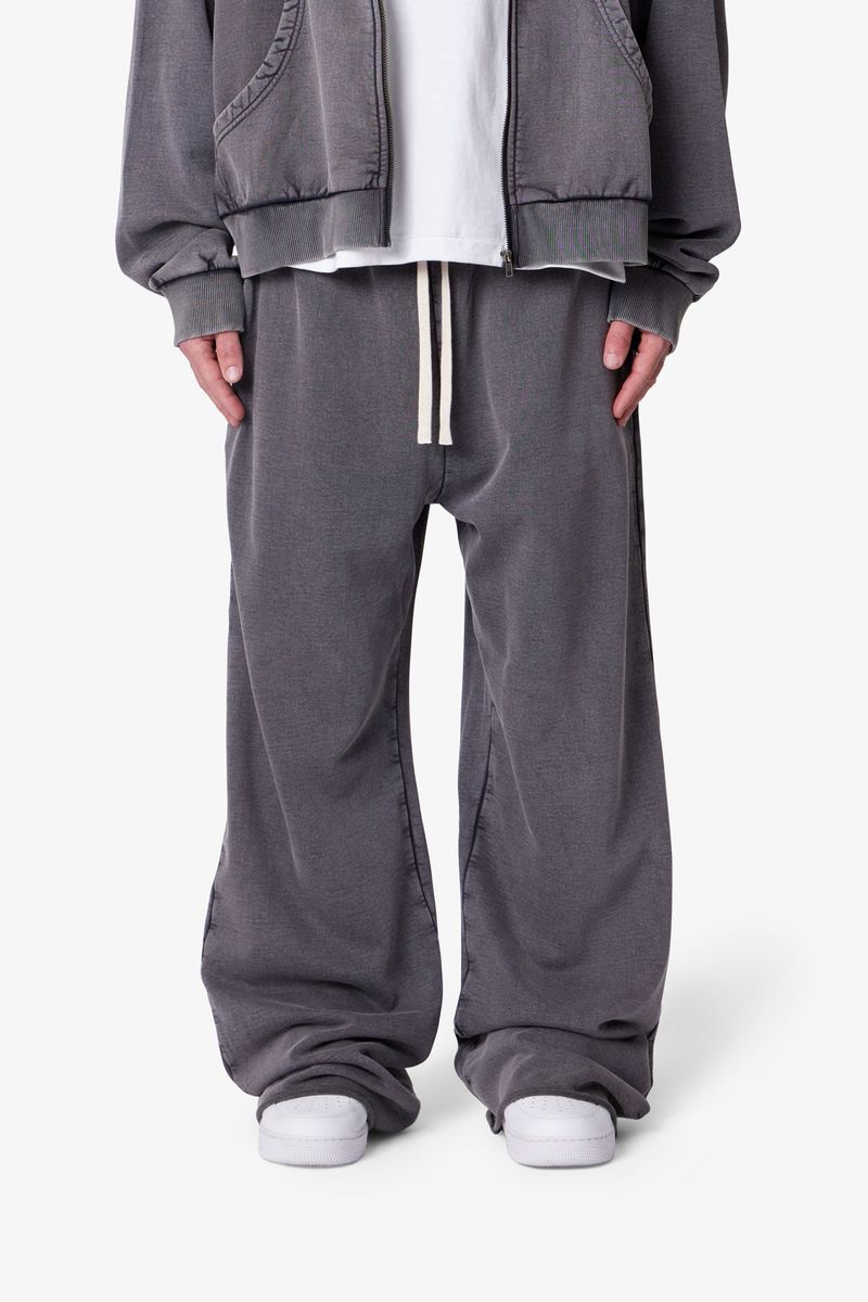 MNML Ultra Baggy Fleece Sweatpants - Vintage Black