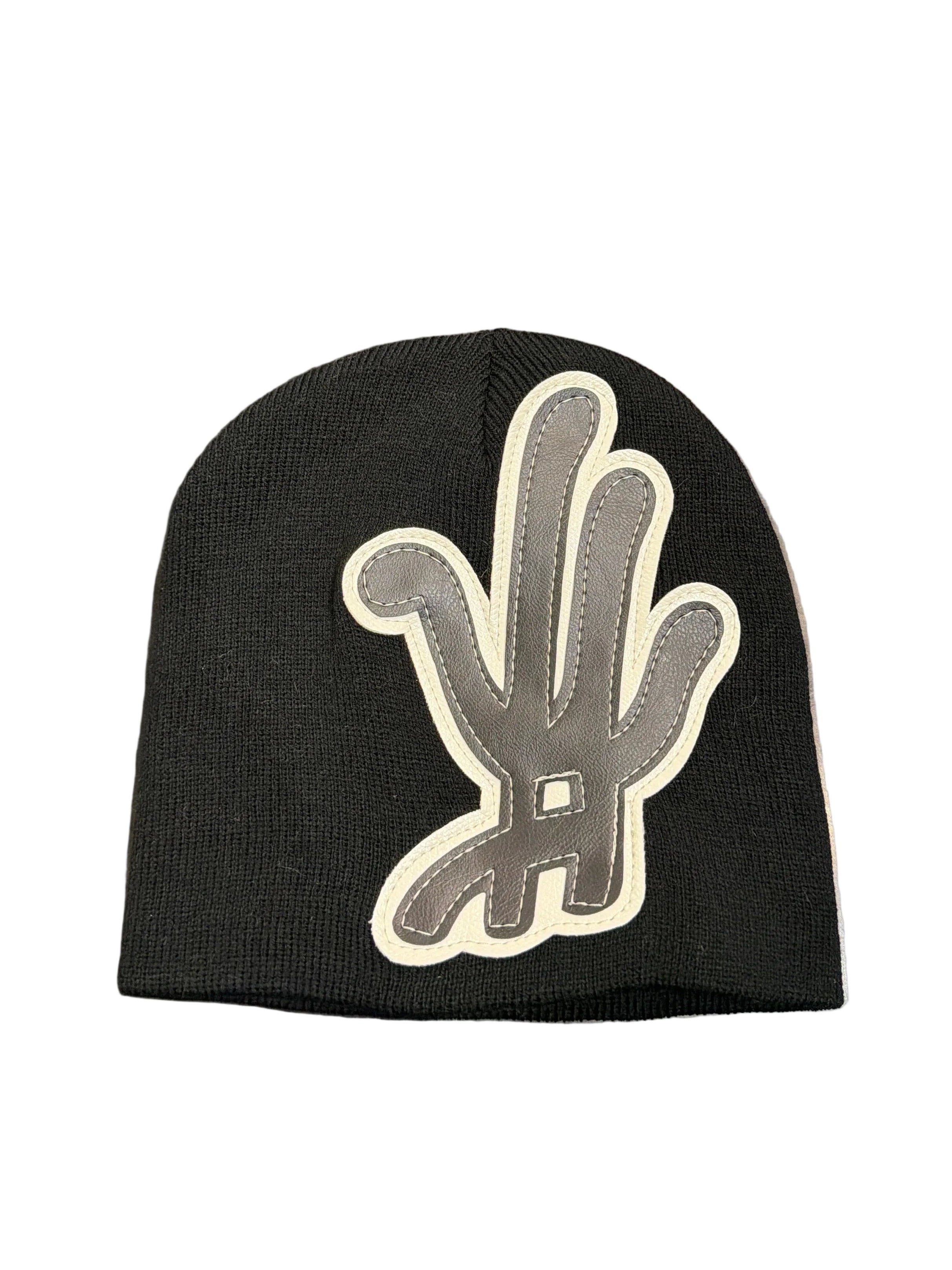 YKWYK BLACK/WHITE BEANIE