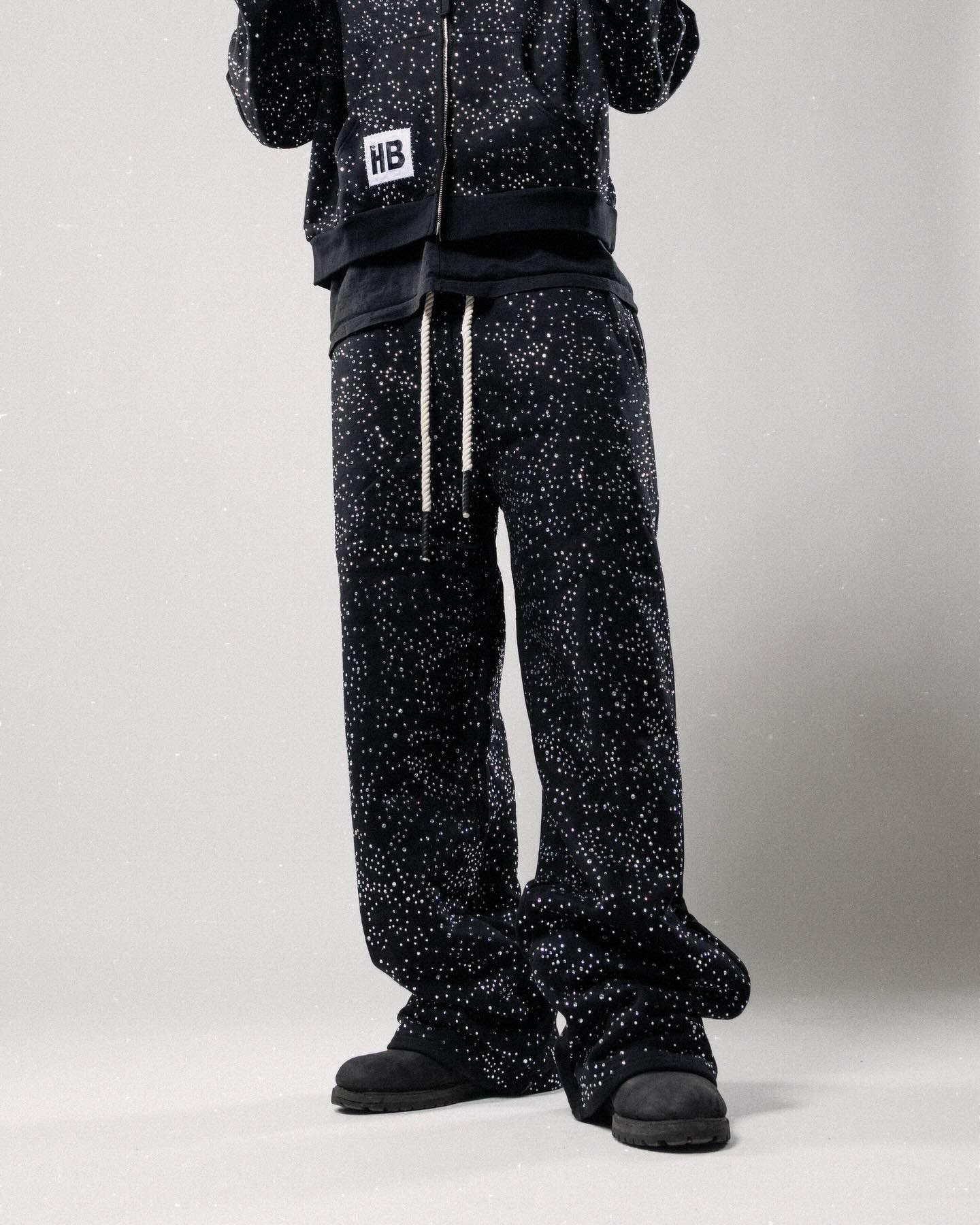 HYPEBOYS UNIFORM BLING SWEATPANTS (BLACK)