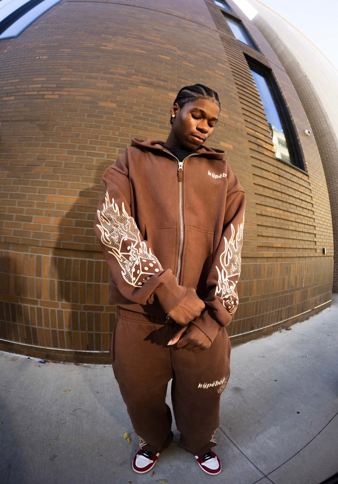 HYPEBOYS DICE SWEATPANTS IN BROWN