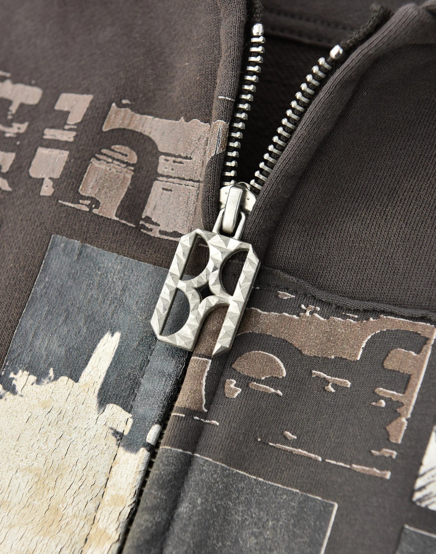 BIRTH OF ROYAL CHILD | Flash Light Hoodie in Black